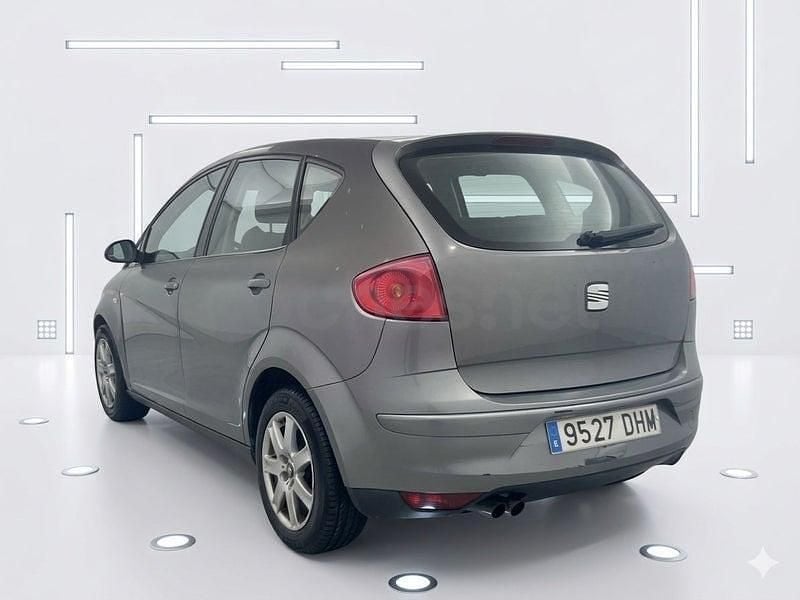 Usado Seat Altea Reference 105 CV (77 kW) 2006 Beige Monovolumen
