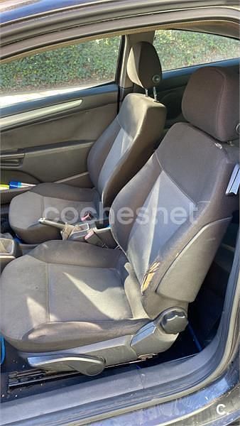 Usado Opel Astra GTC Enjoy 105 CV (77 kW) 2005 Negro Berlina