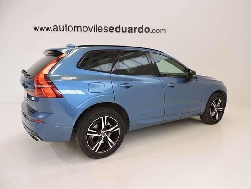 Usado Volvo XC60 R-Design 341 CV (250 kW) 2021 Azul SUV