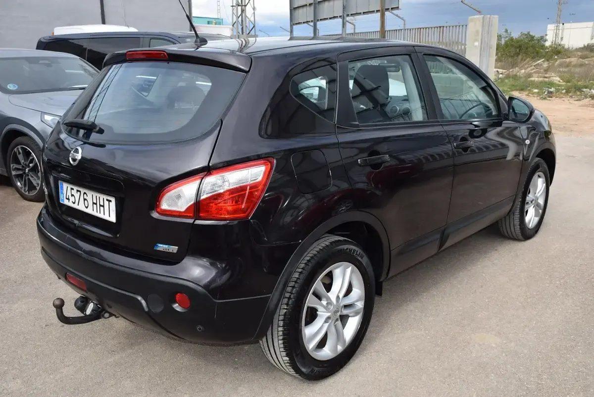 Usado Nissan Qashqai Acenta 110 CV (80 kW) 2012 Negro SUV