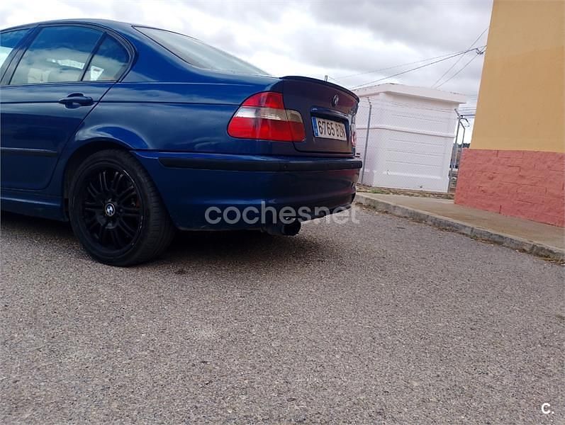 Usado BMW 330 Sport Line 184 CV (135 kW) 2002 Azul Berlina