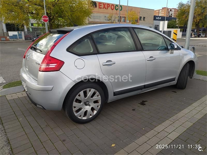 Usado Citroën C4 Exclusive 110 CV (80 kW) 2005 Gris / plata Berlina