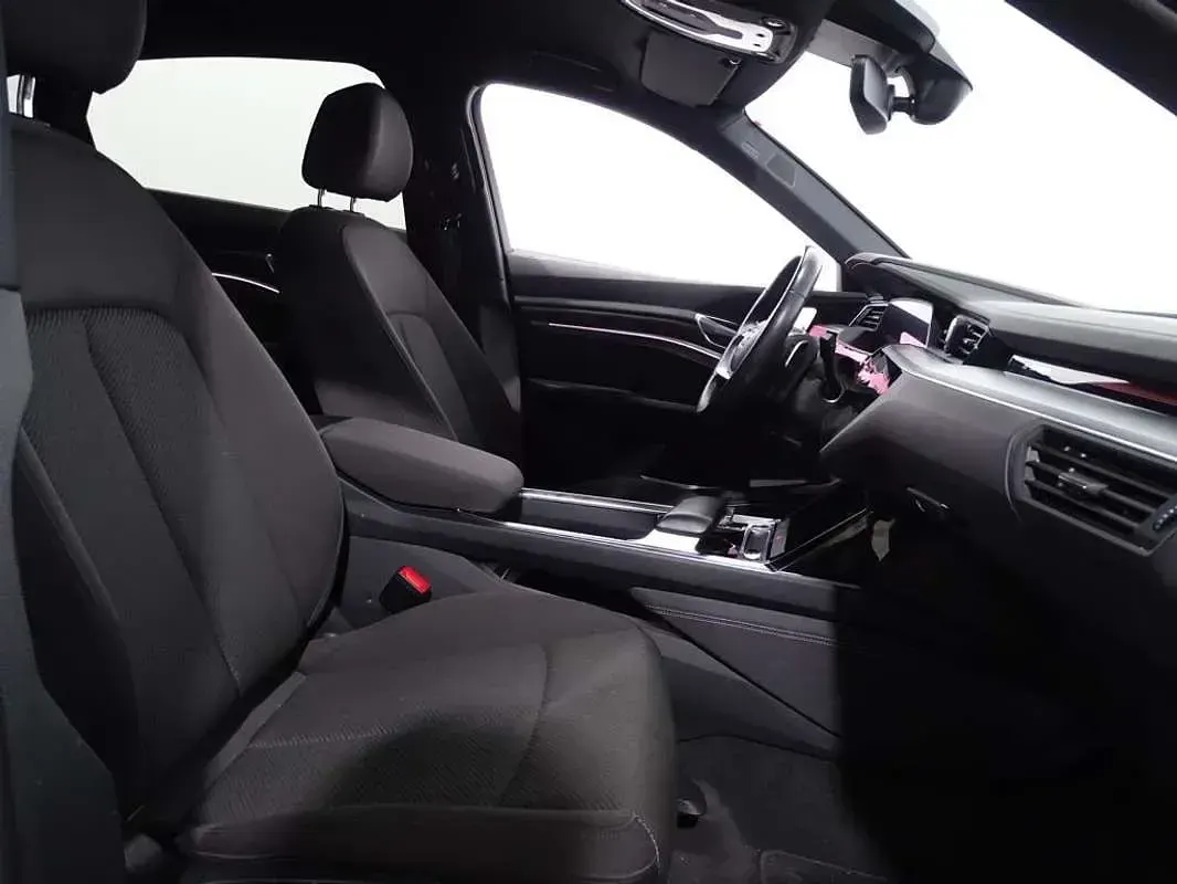 Usado Audi e-tron Sportback Ambiente 230 kW (313 CV) 2021 Eléctrico SUV