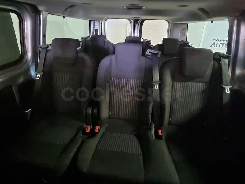Usado Ford Tourneo Titanium 155 CV (114 kW) 2015 Gris / plata Monovolumen