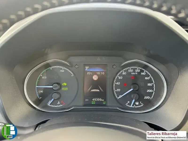 Usado Toyota Yaris Hybrid 100 CV (73 kW) 2020 Blanco Berlina