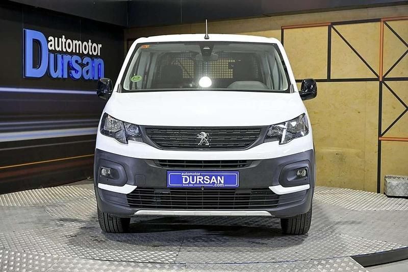 Usado Peugeot Rifter Active 102 CV (75 kW) 2023 Blanco Monovolumen