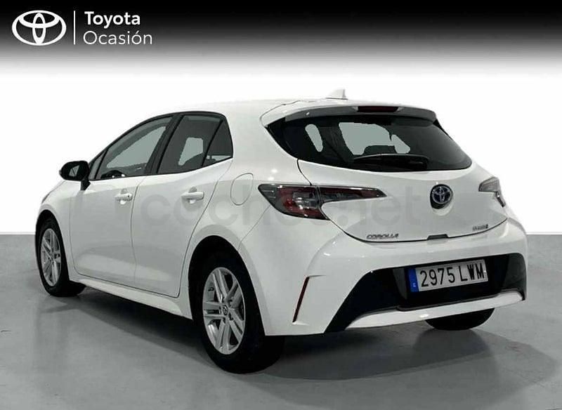 Usado Toyota Corolla Active 122 CV (89 kW) 2022 Blanco Berlina