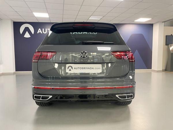 Usado VW Tiguan R-line 150 CV (110 kW) 2022 Gris delfín (metalizado) SUV