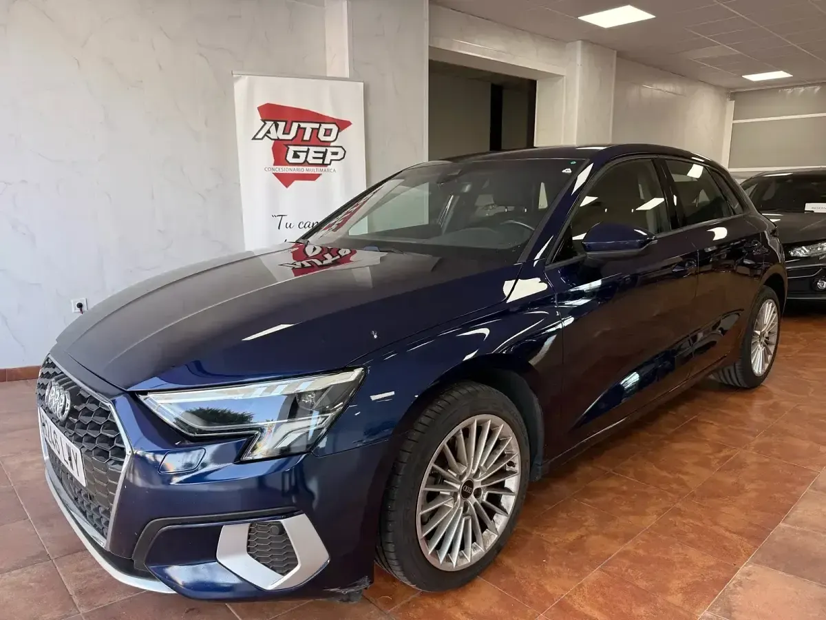 Usado Audi A3 Advanced Plus 116 CV (85 kW) 2022 Azul Berlina
