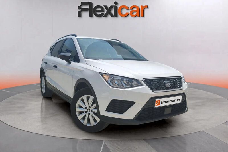Blanco Usado 2017 Seat Arona Reference SUV | 12.190 € (Precio justo) - Imagen 1/4