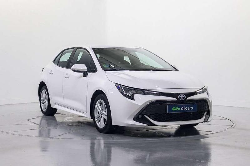 Usado Toyota Corolla Active 98 CV (72 kW) 2022 Blanco Berlina