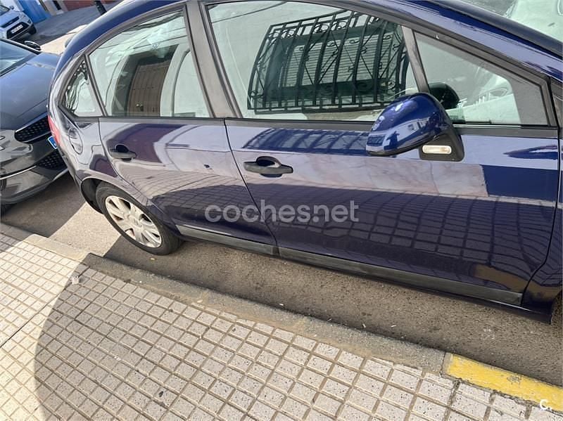 Usado Citroën C4 92 CV (67 kW) 2008 Azul Berlina