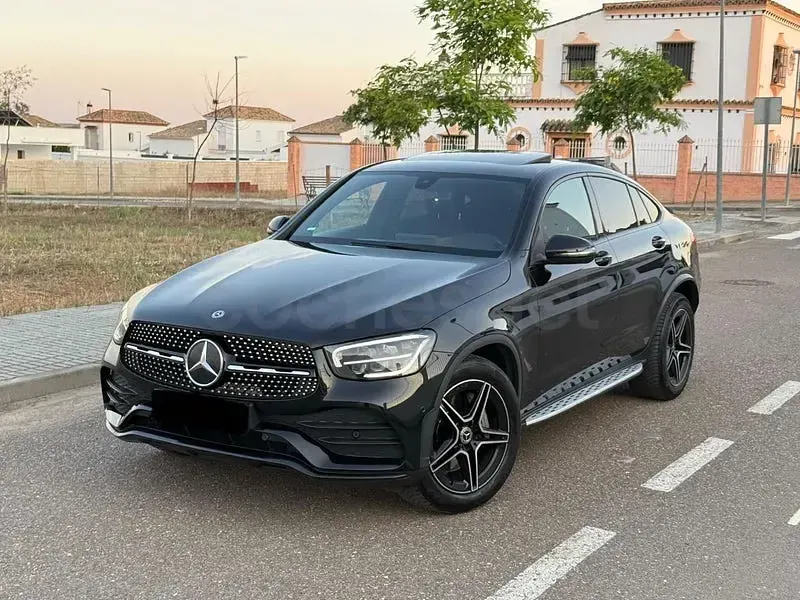 Usado Mercedes GLC220 194 CV (142 kW) 2020 Negro Coupe