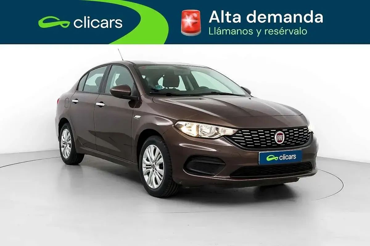 Occasion Fiat Tipo Easy 95 PK (69 kW) 2017 Bruin Sedan
