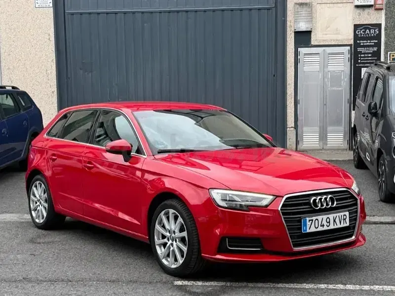 Usado Audi A3 S-Line 150 CV (110 kW) 2019 Rojo Berlina