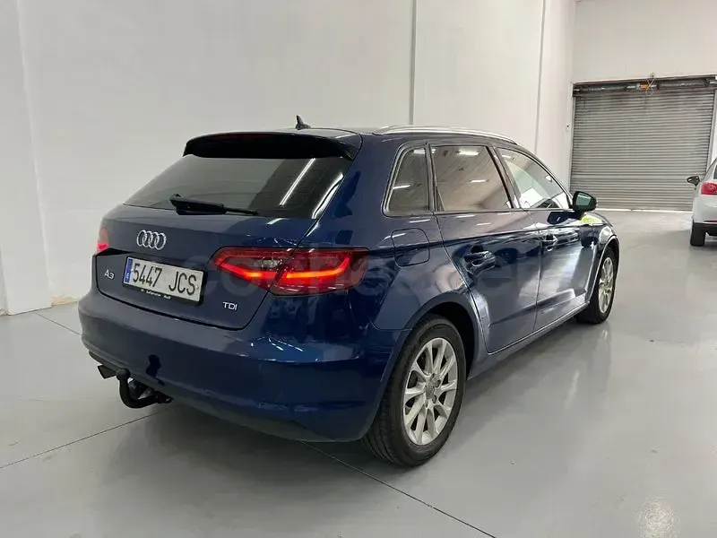 Usado Audi A3 S-Line 110 CV (80 kW) 2015 Azul Berlina