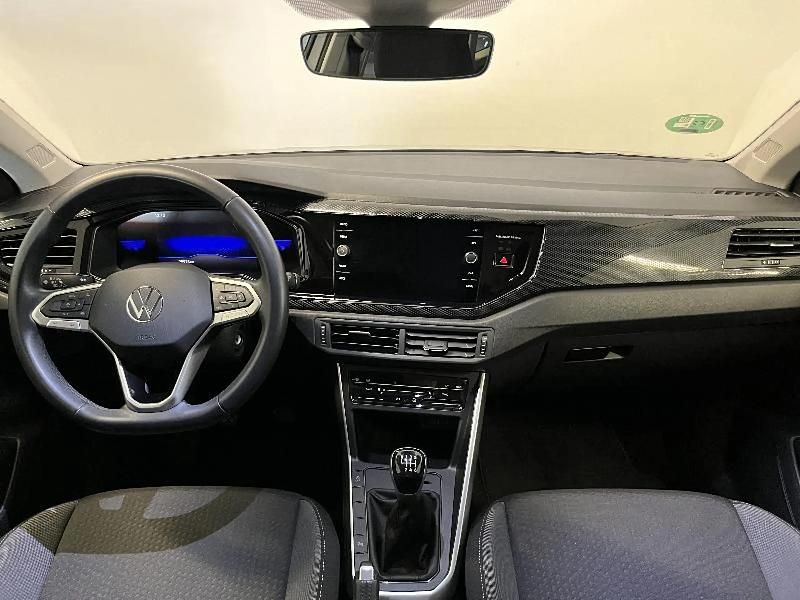 Usado VW Taigo Life 110 CV (80 kW) 2023 Gris/plata SUV