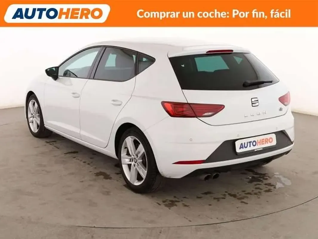 Usado Seat Leon FR 125 CV (91 kW) 2018 Blanco Utilitario