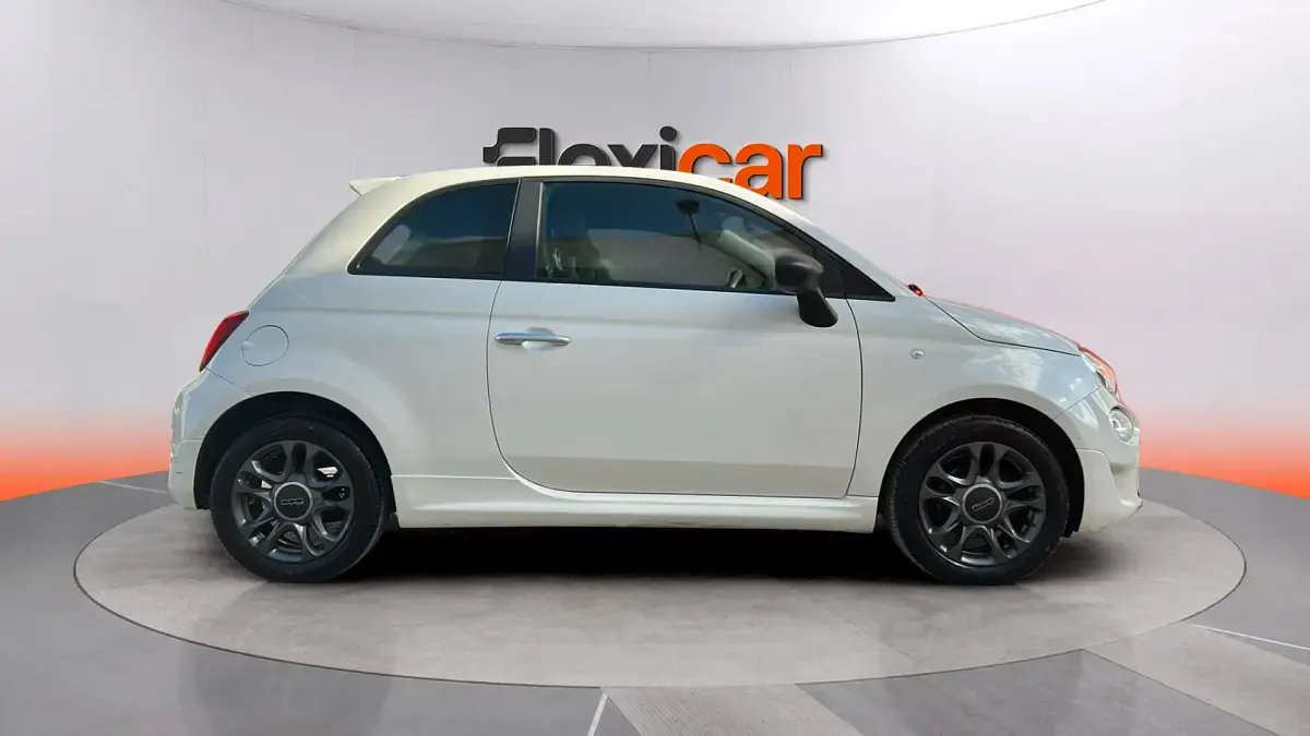 Usado Fiat 500 Club 71 CV (52 kW) 2022 Blanco Berlina