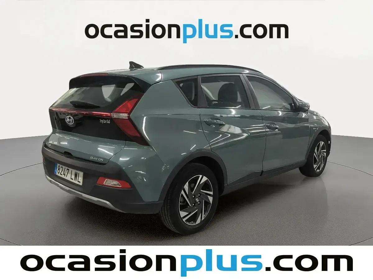 Usado Hyundai Bayon 100 CV (73 kW) 2022 Verde SUV