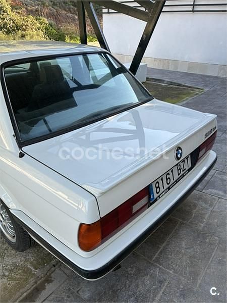 Usado BMW 318 136 CV (100 kW) 1990 Blanco Berlina