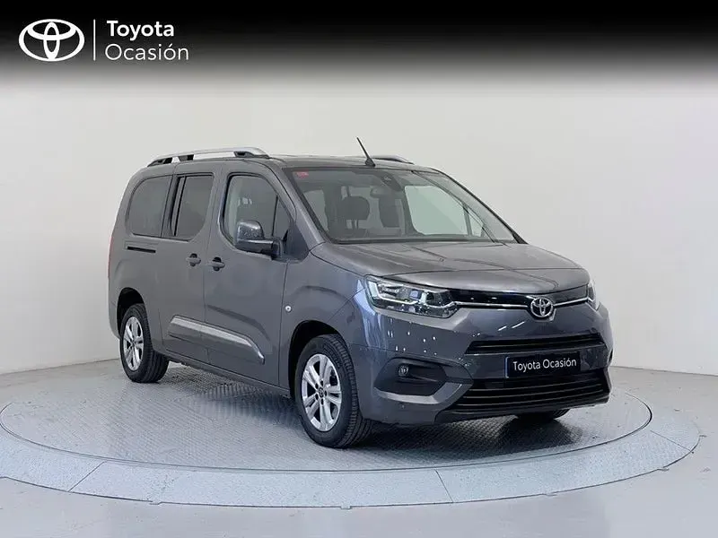 Usado Toyota Proace Verso Active 131 CV (96 kW) 2021 Gris / plata Familiar