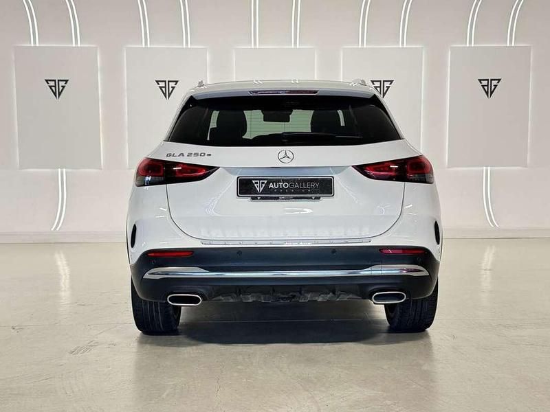 Usado Mercedes GLA250 218 CV (160 kW) 2021 Blanco SUV