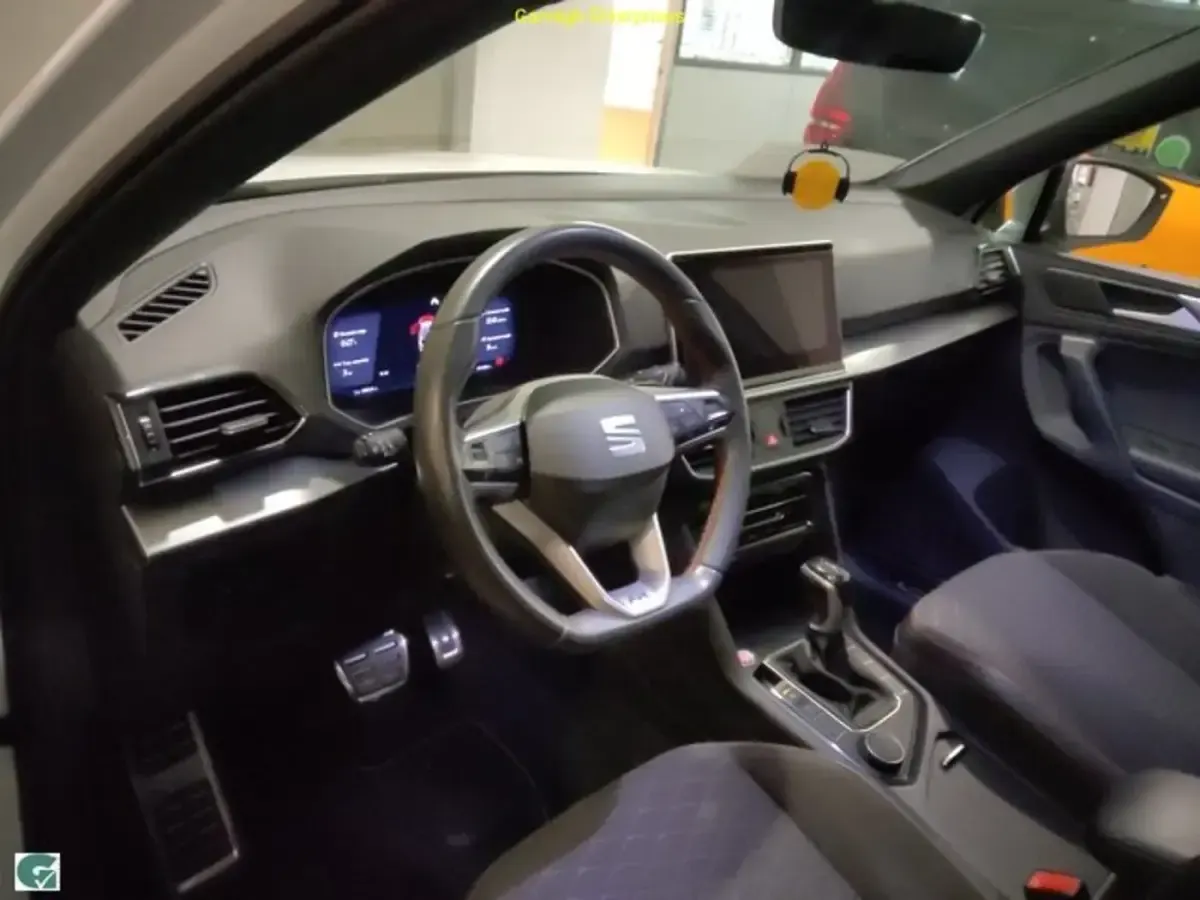 Käytetty Seat Tarraco FR 150 HP (110 kW) 2022 Valkoinen Katumaasturi