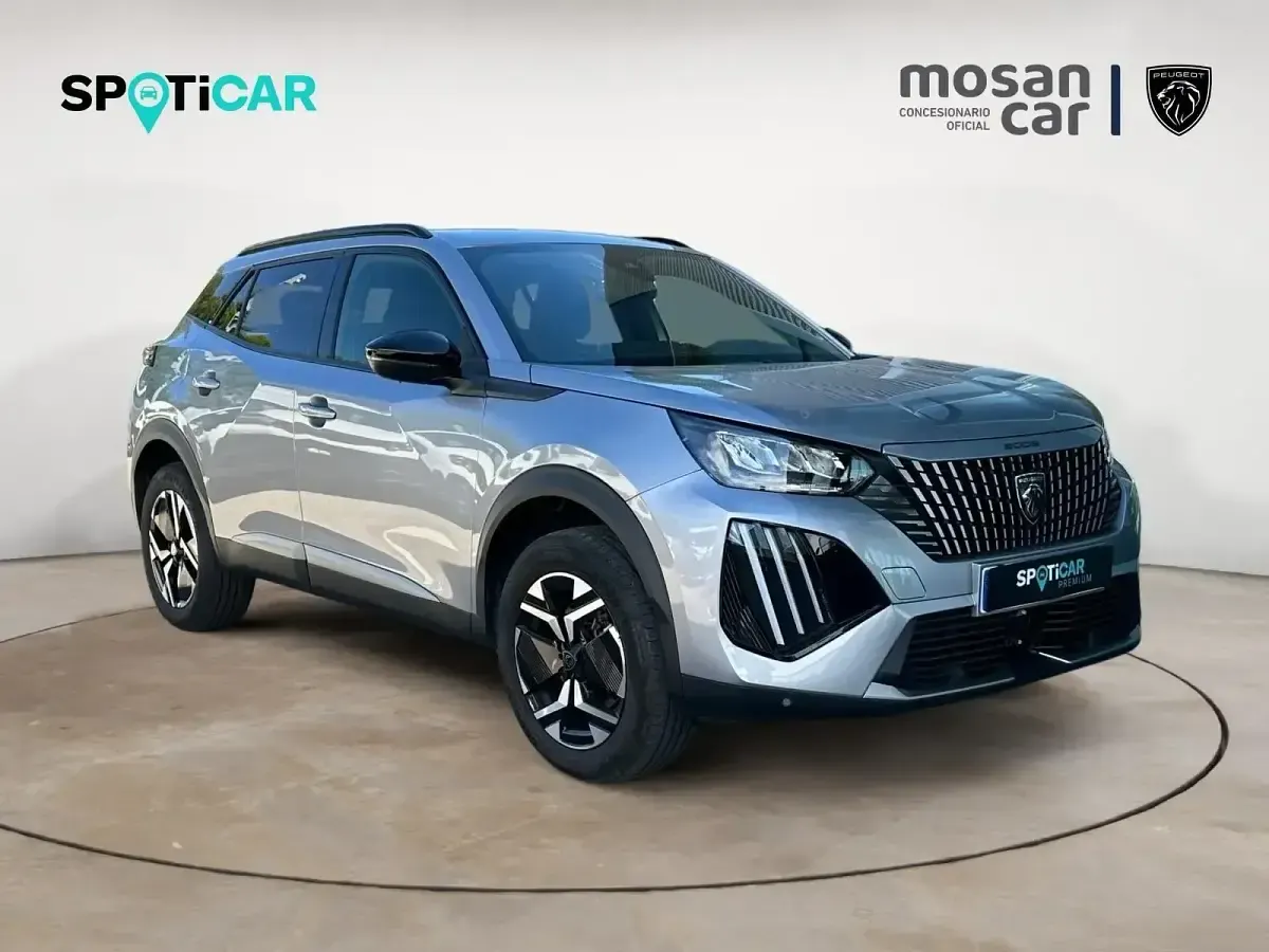 Usado Peugeot 2008 Allure 100 CV (73 kW) 2025 Gris SUV