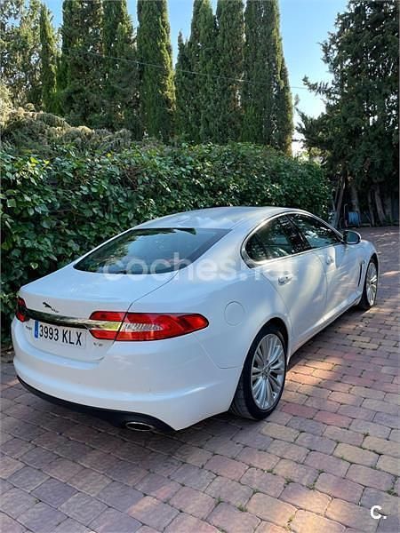 Usado Jaguar XF Premium Luxury 385 CV (283 kW) 2013 Blanco Berlina