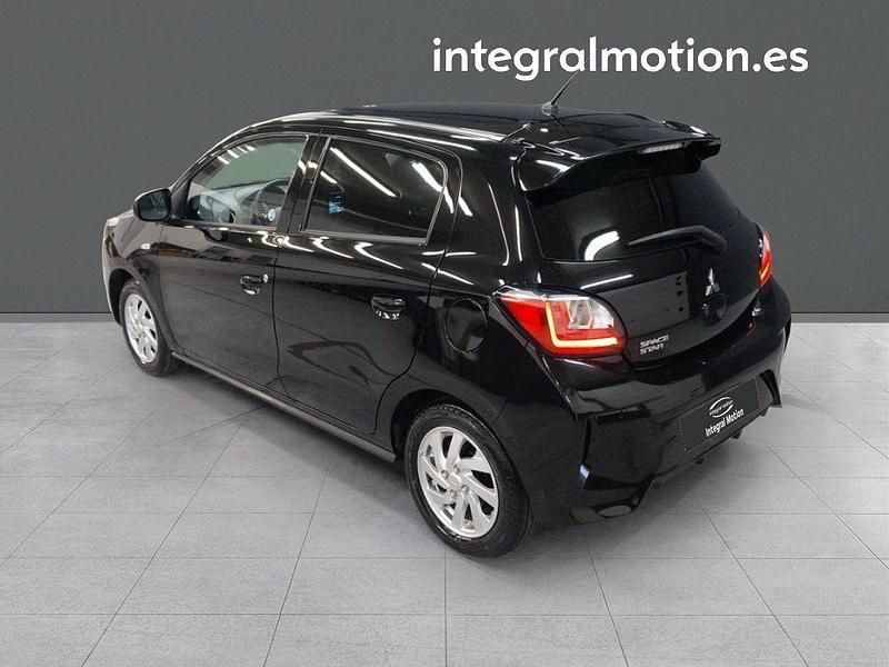 Usado Mitsubishi Space Star Motion 70 CV (51 kW) 2024 Negro Berlina
