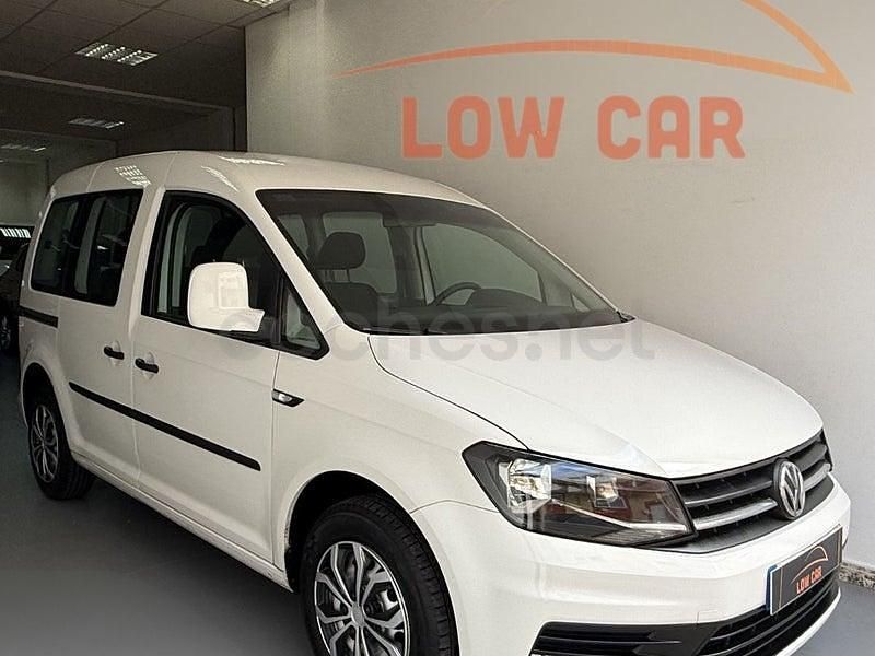 Usado VW Caddy Trendline 122 CV (89 kW) 2020 Blanco Monovolumen