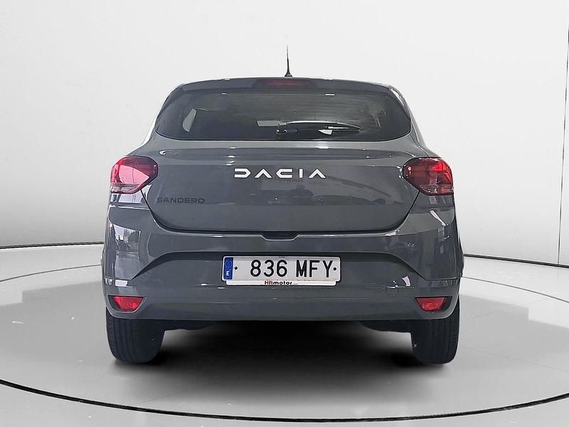 Usado Dacia Sandero Essentiel 101 CV (74 kW) 2023 Gris Berlina