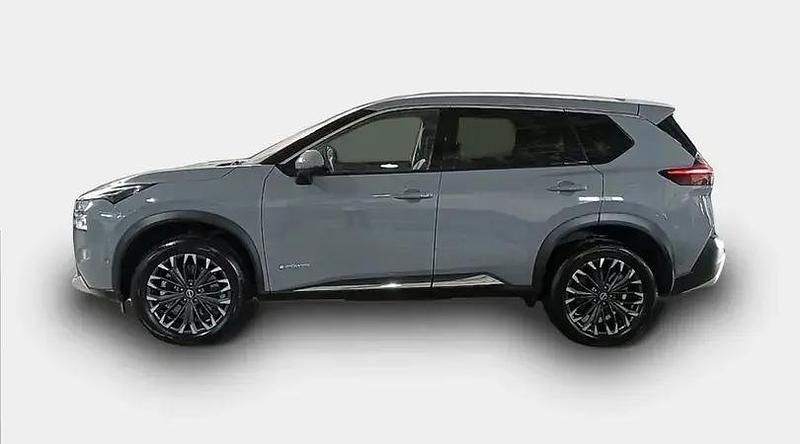 Usado Nissan X-Trail Tekna 204 CV (150 kW) 2025 Katana grey metalizado SUV