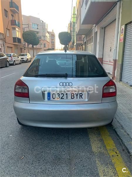 Usado Audi A3 Ambiente 100 CV (73 kW) 2002 Gris / plata Utilitario