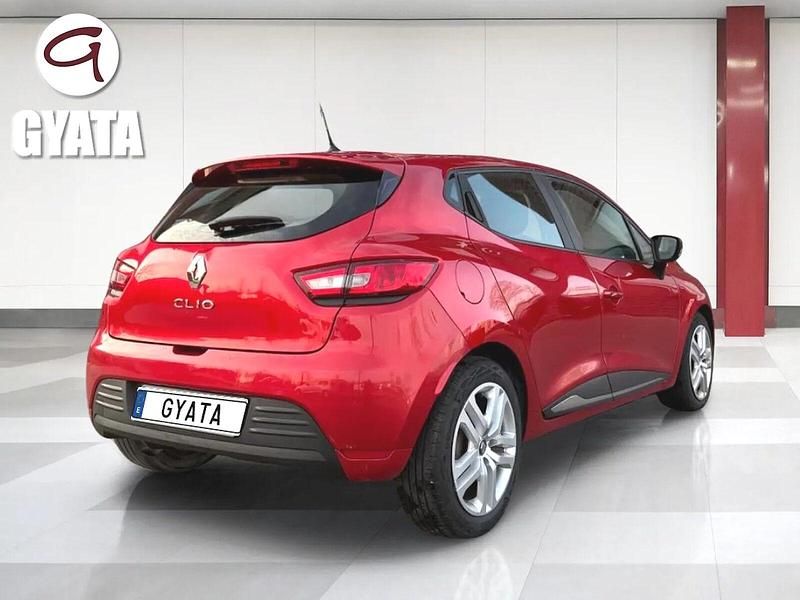 Usado Renault Clio IV LIMITED 90 CV (66 kW) 2018 Rojo Utilitario