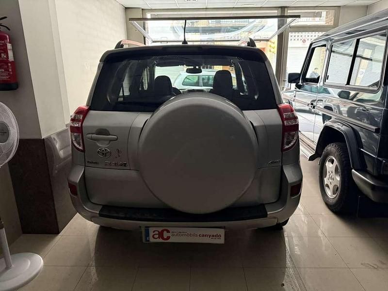 Usado Toyota RAV4 Active 150 CV (110 kW) 2010 Plateado SUV