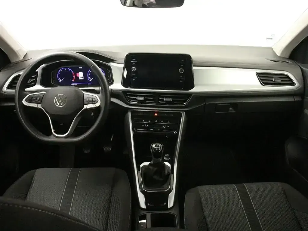 Usado VW T-Roc Life 115 CV (84 kW) 2024 Gris SUV
