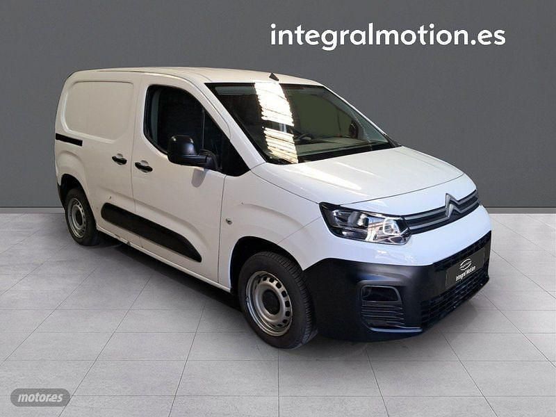 Usado Citroën Berlingo 102 HP (75 kW) 2021 Branco Monovolume