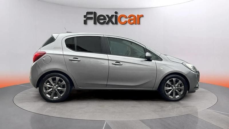 Usado Opel Corsa Color Edition 101 CV (74 kW) 2017 Gris Utilitario