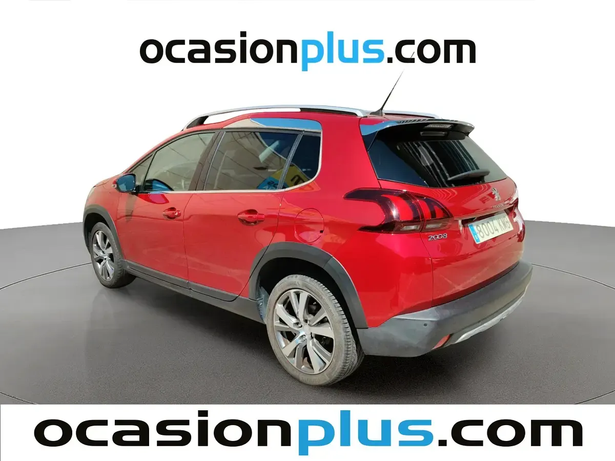 Usado Peugeot 2008 Allure 110 CV (80 kW) 2018 Rojo SUV