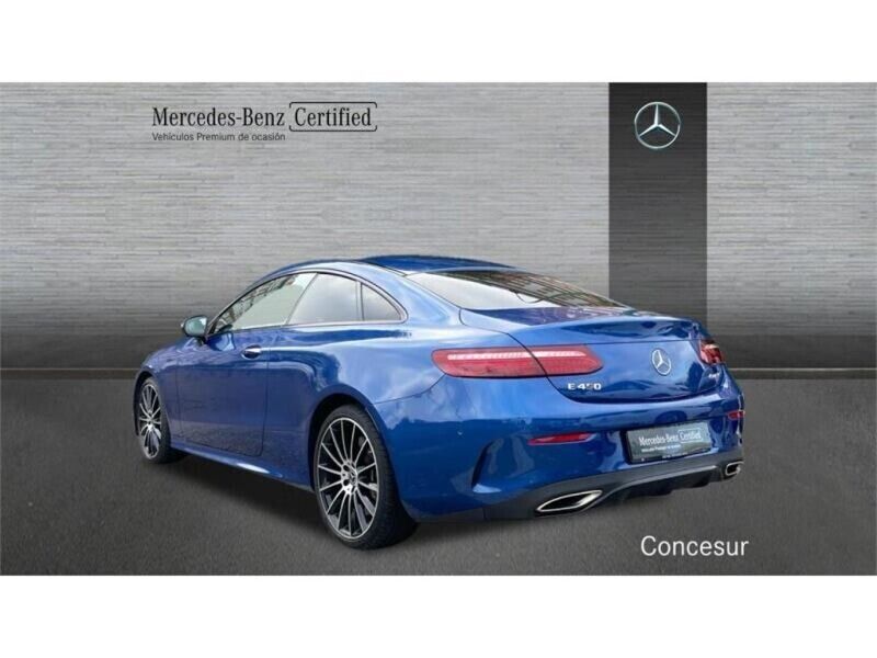 Azul Usado 2023 Mercedes E450 Berlina | 69.900 € - Imagen 1/4