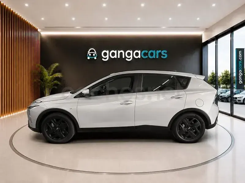 Usado Hyundai Bayon 100 CV (73 kW) 2023 Gris / plata SUV
