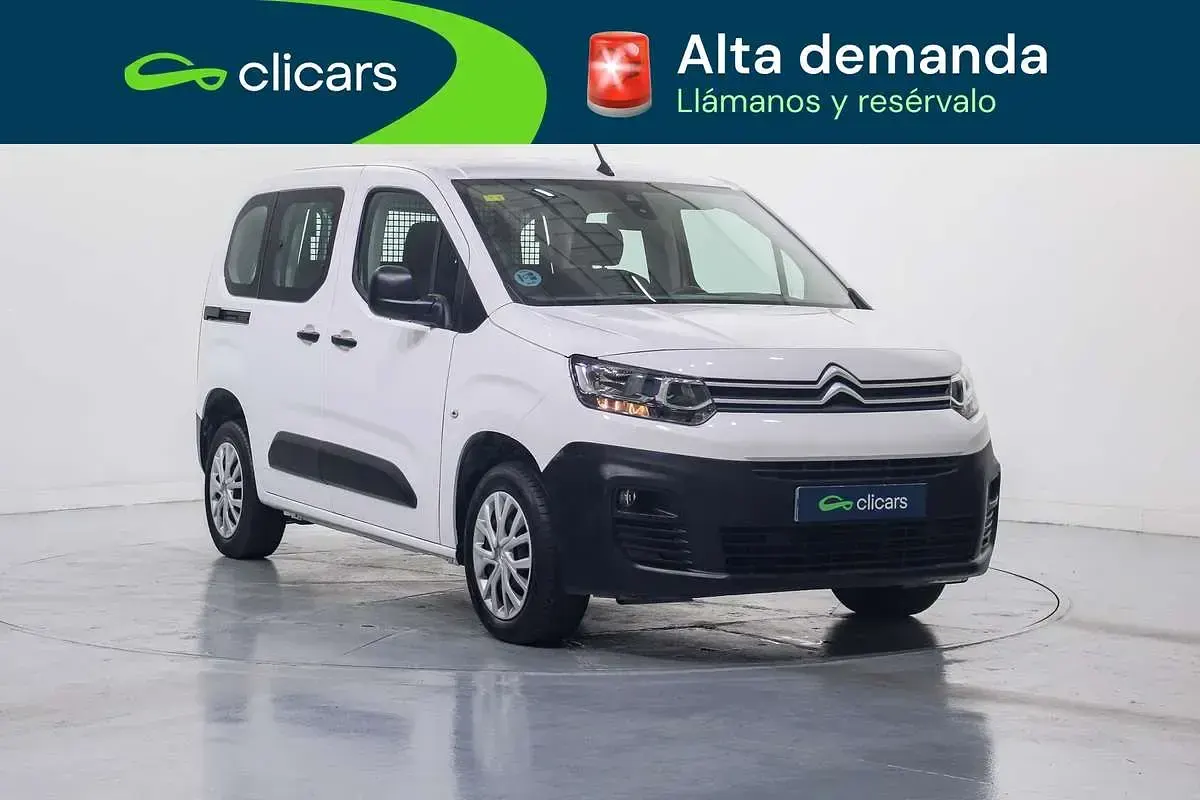 Usado Citroën Berlingo Live 102 CV (75 kW) 2022 Blanco Monovolumen