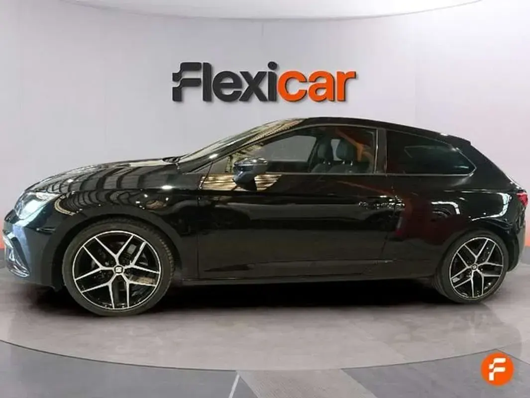 Usado Seat Leon FR 179 CV (131 kW) 2018 Negro Berlina