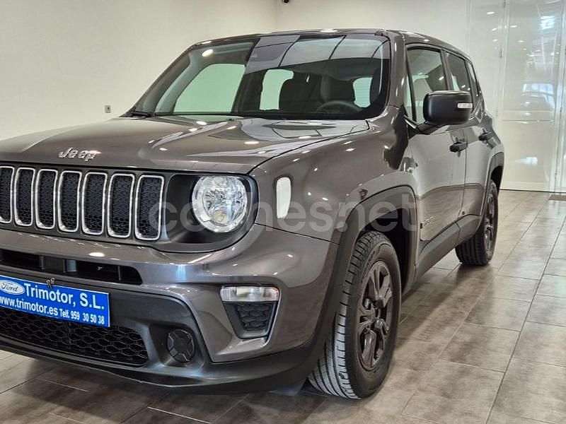 Usado Jeep Renegade Limited 120 CV (88 kW) 2022 Gris / plata SUV