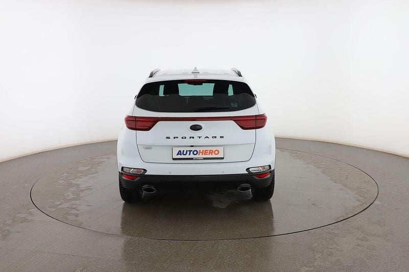 Usado Kia Sportage 136 CV (100 kW) 2021 Blanco SUV