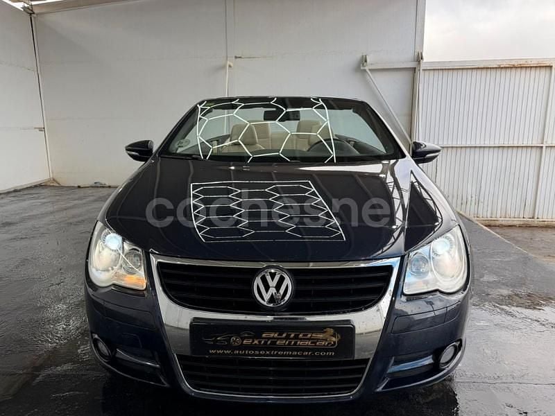 Usado VW Eos 140 CV (102 kW) 2009 Azul Descapotable