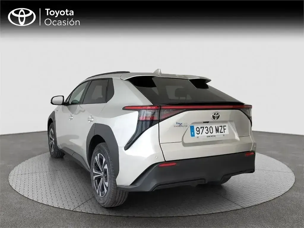Usado Toyota bZ4X Plus 150 kW (204 CV) 2025 Gris SUV