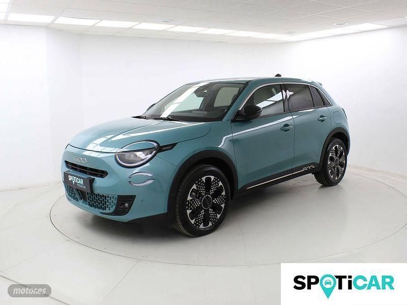 Azul Usado 2024 Fiat 600 La Prima SUV | 25.290 € (Precio justo) - Imagen 1/4